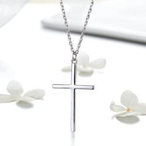 Collier minimaliste avec pendentif croix, chaîne à maillons plaquée rhodium, unisexe, à porter tous les jours, bijoux chrétiens - Product Image 2