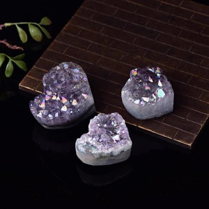 Coeur de cristal naturel électroplaqué ange Aura améthyste Cluster coeur de géode pour la décoration - Product Image 3
