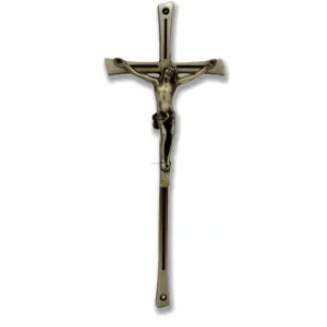 Estilo europeo chapado electrónico ataúd decoración ataúd crucifijo Jesús forma delicada ataúd Cruz
