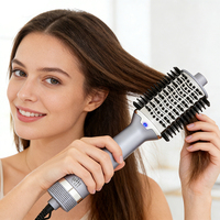 Brosse sèche-cheveux multi-usages, styler à air chaud avec céramique ionique et brosse ronde pour un brushing professionnel et un lissage