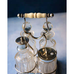 Gabriella P. Bakelite, Gerente de Herramientas para Hierbas y Especias - Product Image 5