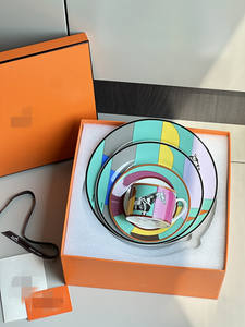 Service de table 4 pièces en porcelaine fine Royal Bone China, personnalisable avec logo, cadeaux d'affaires en céramique pour dîners - Product Image 5