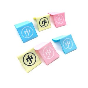 Étiquettes tissées personnalisées pour t-shirts, étiquettes de marque, étiquettes de bordure pour vêtements - Product Image 1