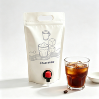 Pochette Doypack en aluminium avec bec verseur et robinet Vitop, personnalisable pour café liquide et infusion à froid