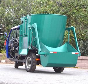 Fabrika satış kendinden yükleme yem mikseri keçi ve inek tarım ekipmanları sığır süt çiftliği için kendinden tahrikli silaj mikser - Product Image 3