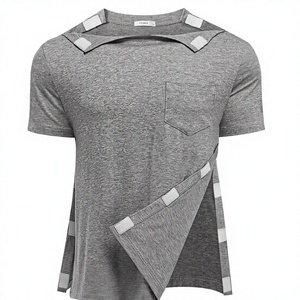 Camisetas de recuperación postoperatoria Deyeek de poliéster dobby para hombre, con abertura completa en el hombro, manga corta, adaptables para quimioterapia - Product Image 1