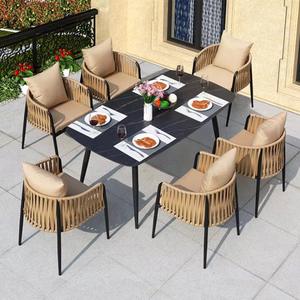 Ensemble <span class=keywords><strong>de</strong></span> table et <span class=keywords><strong>de</strong></span> chaises d'extérieur moderne et élégant - Table ronde <span class=keywords><strong>de</strong></span> loisirs pour terrasse avec quatre chaises - Product Image 3