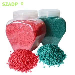 כדורי PE רכים באיכות גבוהה גרגירי <span class=keywords><strong>PVC</strong></span> / שרף <span class=keywords><strong>PVC</strong></span> / חומר גלם פלסטיק מורכב <span class=keywords><strong>PVC</strong></span> לייצור כבלים