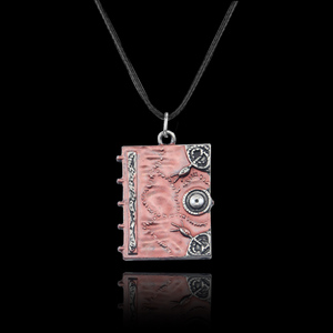 Collier Livre de Sortilèges 3D Film, Pendentif Double Face Livre Magique Sorcières Sœurs Sanderson, Ras-de-cou pour Femmes et Enfants, Cadeaux - Product Image 3