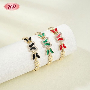สร้อยข้อมือวินเทจรูปหัวใจผีเสื้อประดับเพชรซิคอนเคลือบทอง 18K สำหรับผู้หญิง ของขวัญวันครบรอบ - Product Image 2