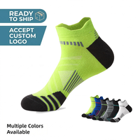 Fabricant de chaussettes de sport respirantes pour hommes, personnalisées en gros, anti-humidité, pour la course, la gym et le basketball