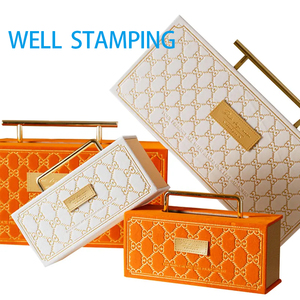 Emballage en papier rigide personnalisé avec monogramme en feuille d'or pour une marque de bijoux haut de gamme VIP, boîte cadeau de luxe orange avec poignée - Product Image 3