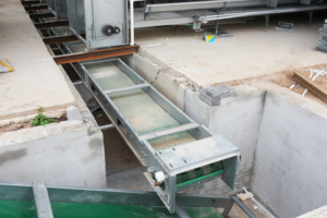 Nuevo Sistema Automático de Gestión de Estiércol CHUANGYI, Jaula Tipo A/H de Acero de Aleación de Zinc-Aluminio-Magnesio para Avicultura - Product Image 4