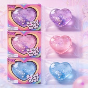 NeeDoh Sparkle Hearts Plush Teenie Glittery Heart Minis, Paquete de 3, Corazones Suaves para el Día de San Valentín para Niñas y Niños - Product Image 1