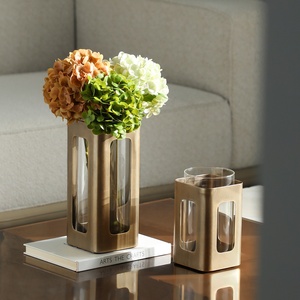 <span class=keywords><strong>Vase</strong></span> à fleurs Flolenco moderne de luxe léger en bronze antique et verre ajouré <span class=keywords><strong>pour</strong></span> présentation florale sur table, mariage et Pâques - Product Image 5