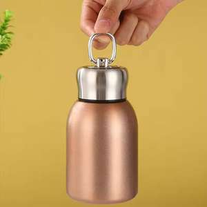 Taza de Acero Inoxidable de 300 ml, Mini Termo Portátil Aislado para Viajes y Campamento, Botella de Agua Caliente para Regalo - Product Image 6