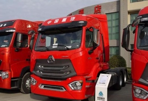 Truck Truck 6x4 Sinotruk New Cabin Howo Hohan N7 6x4 336 371 420hp Tractor Truck Trailer For Sale