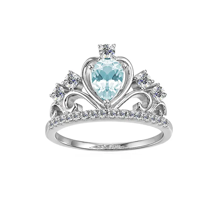 Позолоченное кольцо с голубым топазом из серебра 925 пробы