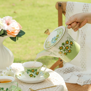 British Style Home Decor Bone China 3-layer Dessert Plate for Business Gift - Product Image 5