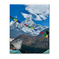 Toile murale avec drapeaux de prière tibétains de la montagne Everest, impression de paysage de l'Himalaya pour la décoration du salon