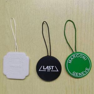 Cuerda de Nylon Personalizada con Cierre de Plástico y Resina Epoxi Brillante para Etiquetas Colgantes, Suministro de Fábrica en Vietnam - Product Image 3