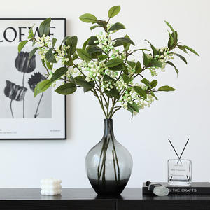 Arbre à argent artificiel avec fruits rouges de <span class=keywords><strong>houx</strong></span>, fleurs en soie et plastique, décoration de salon, décoration de Noël, arrangement floral transfrontalier - Product Image 3