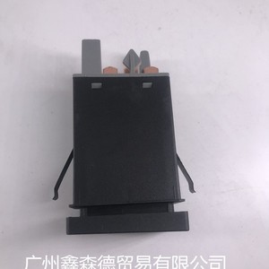 สวิตช์ไฟเตือน Rb 3B0 953 235 D สำหรับการซ่อมแซมทดแทนพาสสาท บี 5 - Product Image 3
