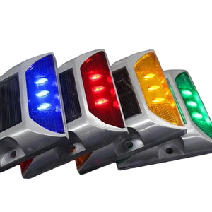 Luz LED de carretera tipo <span class=keywords><strong>tacha</strong></span>, panel LED solar ojo de gato - Product Image 1