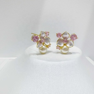 wholesale Brass summer Flower Stud Earring Everyday Wear gold plated Romantic unique coloured enamel earrings for girls - Product Image 2