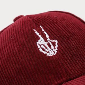 หมวกเบสบอลปักโลโก้ลายโครงกระดูกสไตล์ยุโรปอเมริกา ผ้าคอร์ดูรอย สำหรับผู้หญิง ป้องกันแสงแดด เหมาะกับกิจกรรมกลางแจ้ง - Product Image 6