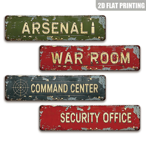 Insegna Metallica Lunga con Testo 'War Room Command Center' per Decorazione Murale di Man Cave e Garage - Product Image 1