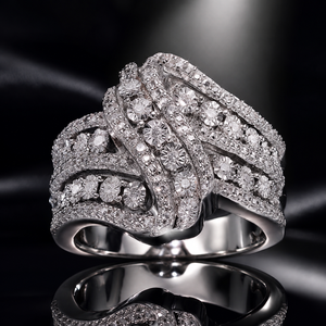 Anello Unisex con Incastonature, Gioiello da Dito alla Moda - Product Image 1