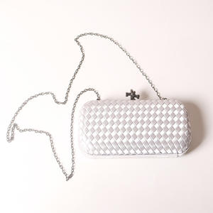 مخلب فاخر منسوج من الساتان مصنوع يدويًا حقيبة كروس بودي للسيدات محفظة مسائية عصرية لحفلات ولائم النساء وحفلات الزفاف الرسمية - Product Image 6