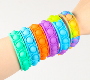 Nuevo ALIVIO DE DESCOMPRESIÓN Fidget Toy Bracelet Usable Push Poping Bubble Sensory Toys Stress Relief Finger Press Muñeca de silicona - Product Image 6