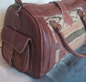 Luxury Full-Grain Leather Women's <b>Carry</b>-<b>On</b> Duffle <b>Bag</b> with Zipper Closure Customizable Size & Color - Product Image 2