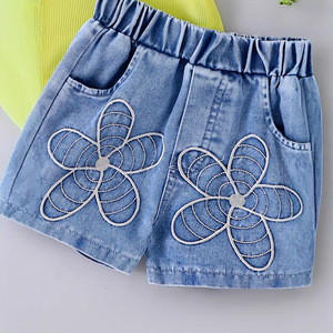 Ngọt ngào giản dị bé gái 'phù hợp với trẻ em quần áo bán buôn hoa thiết kế logo Vai cung + ren denim Quần short thời trang mùa hè - Product Image 5