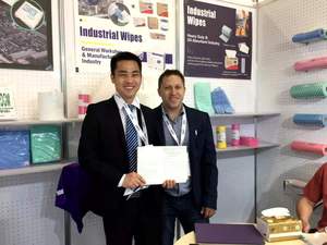 Hai mặt in công nghiệp và hộ gia đình sử dụng vải không dệt CuộN 70gsm spunlace vải đen của mẫu đồng bằng - Product Image 4