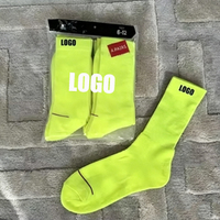 Chaussettes de sport et de basketball Hane de haute qualité, 4 paires, avec semelle en tissu éponge, motif lettres tricotées, technique automne, revers à lettres