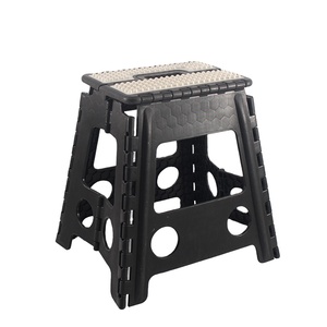 Vari colori casa e giardino esterno <span class=keywords><strong>piccolo</strong></span> <span class=keywords><strong>sgabello</strong></span> <span class=keywords><strong>pieghevole</strong></span> in plastica portatile <span class=keywords><strong>sgabello</strong></span> da viaggio - Product Image 1