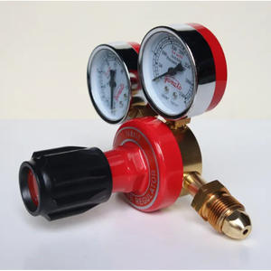 Válvula Reguladora de Presión de Oxígeno y Manómetro de Acetileno Estilo Japonés YAMATO para Equipos de Soldadura y Corte LPG - Product Image 2