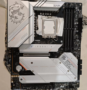 ใช้ MS-I มาเธอร์บอร์ด DDR4 WiFi <span class=keywords><strong>Z790</strong></span> <span class=keywords><strong>EDGE</strong></span> ที่มีหน่วยความจำ DDR4 128GB รองรับแกนอาจารย์12/13th รุ่น12700K 13900K - Product Image 1