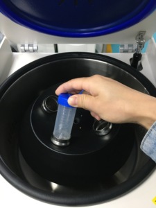 Benchtop 4x20ml Capacity <strong>4000RPM</strong> <strong>Laboratory</strong> <strong>Centrifuge</strong> for Routine Biological Sample Separation - Product Image 3