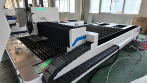 Machine de <span class=keywords><strong>découpe</strong></span> <span class=keywords><strong>laser</strong></span> à fibre unique CNC de bureau 3015, machines de <span class=keywords><strong>découpe</strong></span> <span class=keywords><strong>laser</strong></span> 3000w pour métaux - Product Image 2