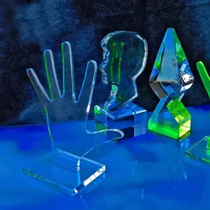 Modern takı gösterisi el şekilli akrilik el yüzük teşhir standı Lucite halka tutucu