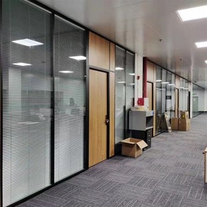 Pared Divisoria Modular Sólida para Oficina, <span class=keywords><strong>de</strong></span> Doble Capa, con Revestimiento <span class=keywords><strong>de</strong></span> Madera Melamínica, Divisor Acústico para Espacios <span class=keywords><strong>de</strong></span> Oficina - Product Image 3