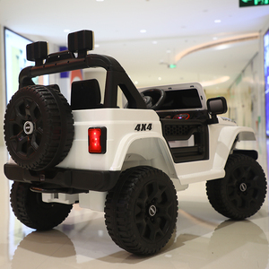 Coche de juguete eléctrico para niños de bajo costo, juguetes grandes con control remoto y tracción en las cuatro ruedas - Product Image 5