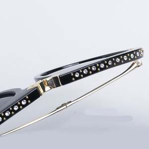 Gafas de Sol de Piloto Plegables con Diamantes y Montura Grande de Aleación con Pedrería, Diseño de Moda con Logotipo Personalizado 2025, Protección UV400 para Mujer - Product Image 6