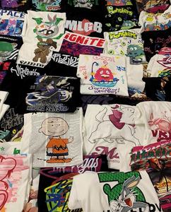 เสื้อยืดลำลองสำหรับผู้ชายและผู้หญิง คละแบบ ส่งแบบสุ่ม แพ็คเกจรวมหลายแบบ เสื้อผ้าแบรนด์ดัง ลดล้างสต็อกปี 2026 ขายส่งจากโรงงาน - Product Image 4