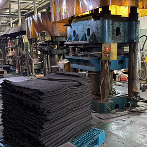 Ligne de production de recyclage de pneus usagés avec presse de vulcanisation à moteur et mélangeur Banbury, machine à poudre de caoutchouc haute puissance - Product Image 3