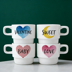 Tazas Apilables de Cerámica para el Día de San Valentín - Diseño de Corazón y Luna con Texto de "VALENTINE", "SWEET", "BABY", "LOVE", Regalo Romántico - Product Image 1
